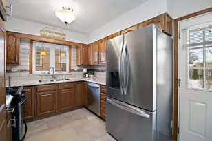 10137 Buell Ct, Oak Lawn, IL 60453 - Photo 10