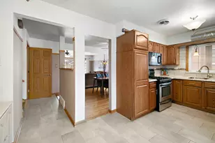 10137 Buell Ct, Oak Lawn, IL 60453 - Photo 12