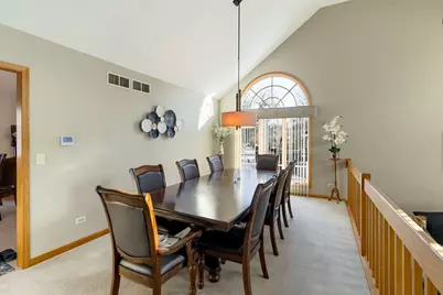 201 Amber Court, West Chicago, IL 60185 - Photo 4