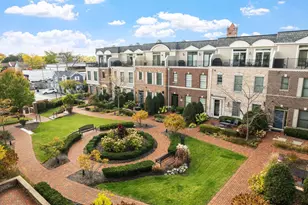 353 E Liberty Dr, Wheaton, IL 60187 - Photo 2