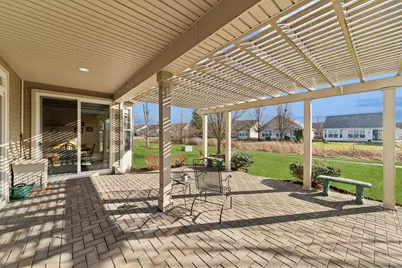 2545 Edgewater Drive, Elgin, IL 60124 - Photo 18