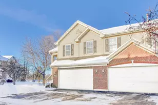 2304 Stonegate Rd, Algonquin, IL 60102 - Photo 2