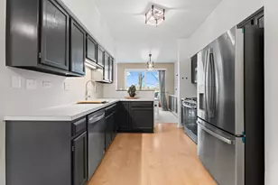 206 Sierra Pass Dr, Schaumburg, IL 60194 - Photo 4