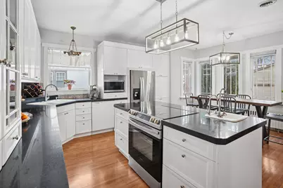 305 N Addison Avenue, Elmhurst, IL 60126 - Photo 8