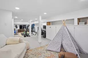 305 N Addison Ave, Elmhurst, IL 60126 - Photo 20