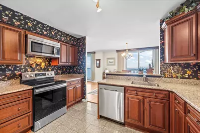 6007 N Sheridan Road #37B, Chicago, IL 60660 - Photo 16