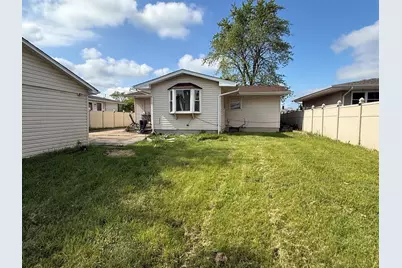 2847 194th Street, Lansing, IL 60438 - Photo 2