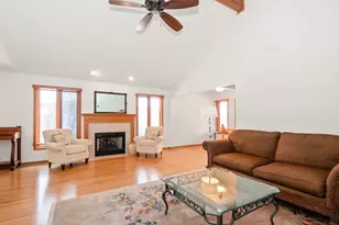 10502 San Luis Ln, Orland Park, IL 60467 - Photo 4