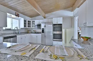 521 Michael Manor, Glenview, IL 60025 - Photo 12