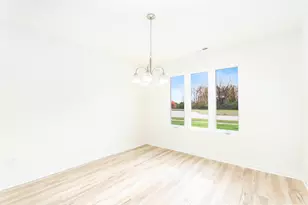 5542 Hearthside Dr, Bourbonnais, IL 60914 - Photo 4