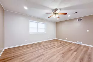 106 E State Rd, Island Lake, IL 60042 - Photo 6