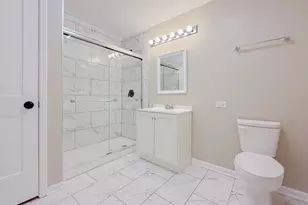 106 E State Rd, Island Lake, IL 60042 - Photo 8