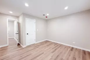 106 E State Rd, Island Lake, IL 60042 - Photo 12