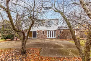 825 Downing St, Northbrook, IL 60062 - Photo 28