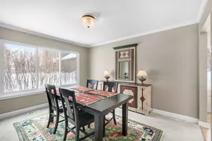 563 Woodview Rd, Lake Barrington, IL 60010 - Photo 6