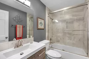 563 Woodview Rd, Lake Barrington, IL 60010 - Photo 12