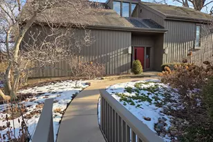 563 Woodview Rd, Lake Barrington, IL 60010 - Photo 1