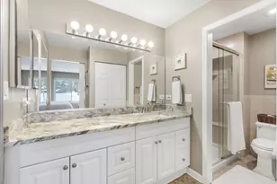 563 Woodview Rd, Lake Barrington, IL 60010 - Photo 10