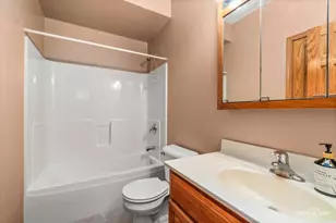 575 N Strack St, Cortland, IL 60112 - Photo 6