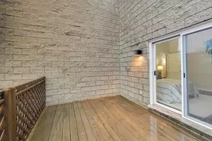 1312 W Fletcher St, Chicago, IL 60657 - Photo 14