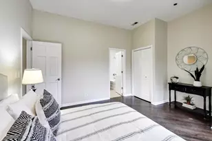 1312 W Fletcher St, Chicago, IL 60657 - Photo 10