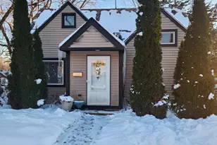 328 Clifton Dr, Round Lake Park, IL 60073 - Photo 2