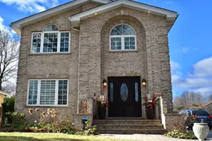 420 Radcliffe Ave, Des Plaines, IL 60016 - Photo 2