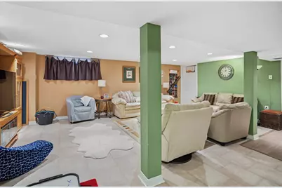 420 Radcliffe Avenue, Des Plaines, IL 60016 - Photo 18