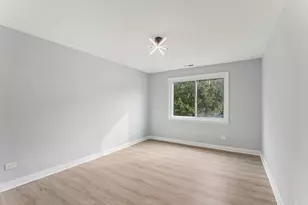 8650 Ferris Ave, Morton Grove, IL 60053 - Photo 20