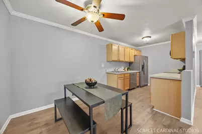 1484 Stonebridge Circle #B2, Wheaton, IL 60189 - Photo 4