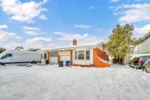 1132 Brighton Pl, Glen Ellyn, IL 60137 - Photo 2