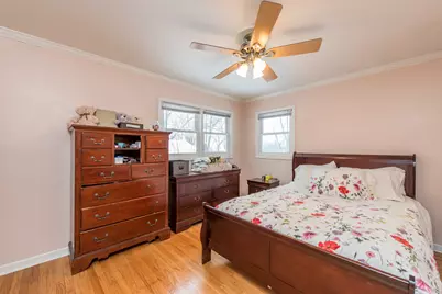 37114 N Shirley Drive, Gurnee, IL 60031 - Photo 10