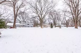 37114 N Shirley Dr, Gurnee, IL 60031 - Photo 26