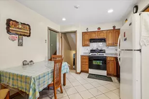 8516 N Ozanam Ave, Niles, IL 60714 - Photo 6