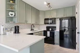 6000 E Lake Dr, Lisle, IL 60532 - Photo 16