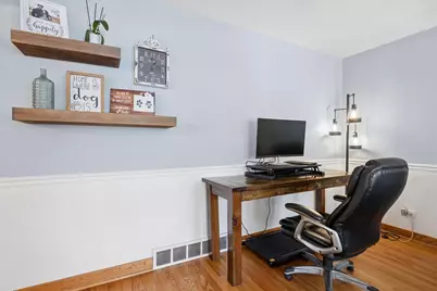 309 N Clinton Avenue, Elmhurst, IL 60126 - Photo 8