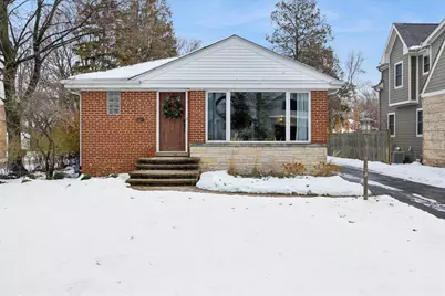 309 N Clinton Avenue, Elmhurst, IL 60126 - Photo 1