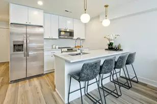 9396 Landings Ln, Des Plaines, IL 60016 - Photo 16