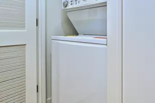 9396 Landings Ln, Des Plaines, IL 60016 - Photo 22