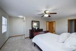 119 Canton Ln, Streamwood, IL 60107 - Photo 14