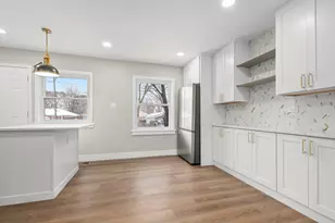 9534 S Euclid Ave, Chicago, IL 60617 - Photo 6