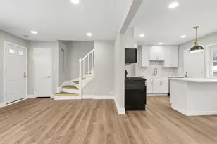 9534 S Euclid Ave, Chicago, IL 60617 - Photo 4