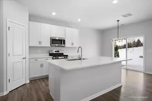 1078 Moraine Dr, South Elgin, IL 60177 - Photo 10