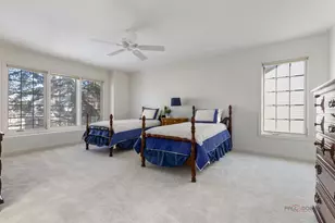 1819 Dunhill Cir, Glenview, IL 60025 - Photo 18