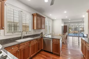 1819 Dunhill Cir, Glenview, IL 60025 - Photo 12