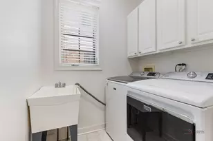 1819 Dunhill Cir, Glenview, IL 60025 - Photo 16