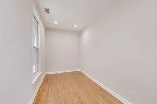 1839 W Henderson St, Chicago, IL 60657 - Photo 10