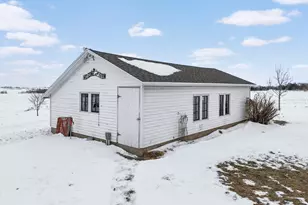 23633 Carroll Rd, Lanark, IL 61046 - Photo 40