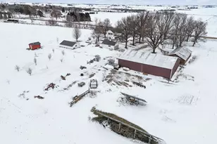 23633 Carroll Rd, Lanark, IL 61046 - Photo 4