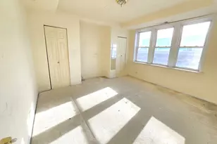 238 W 31st St, Chicago, IL 60616 - Photo 8